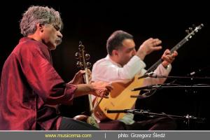 کنسرت کیهان کلهر و اردال ارزنجان در وروسلاو (لهستان، اردیبهشت 1393) کنسرت کیهان کلهر و اردال ارزنجان در وروسلاو (لهستان، اردیبهشت 1393)